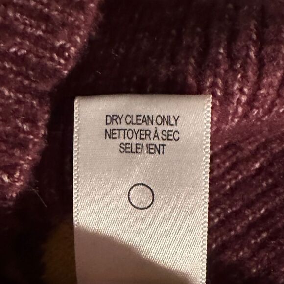 WILDFOX Sweater Revolve Rainbow Star Print Crushed Berry Size Small - Picture 7 of 11